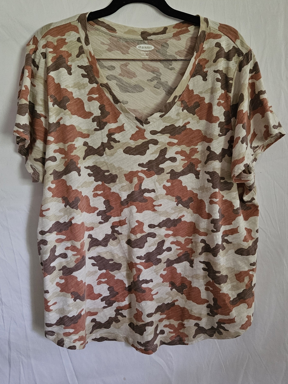 Old Navy Beige, Rust & Brown Camo V-Neck Tee Shirt